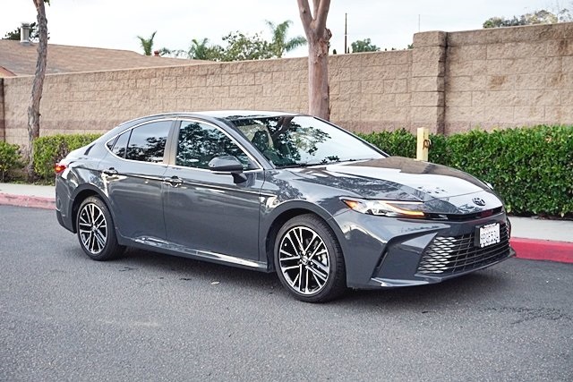 Used 2025 Gray Toyota XLE image 5