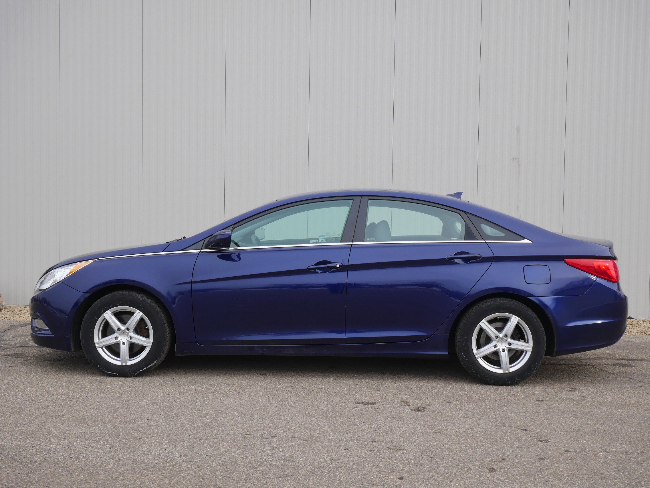Used 2013 Hyundai Sonata GLS with VIN 5NPEB4AC0DH718253 for sale in Hastings, Minnesota