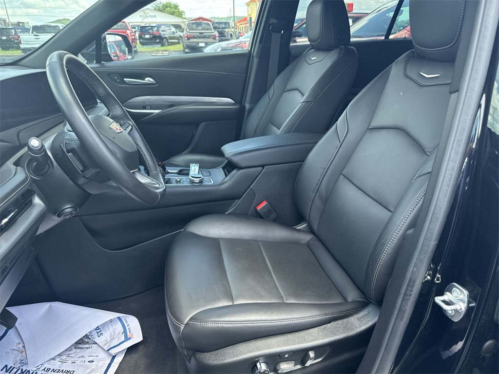 2024 Cadillac XT4 Premium Luxury photo 17