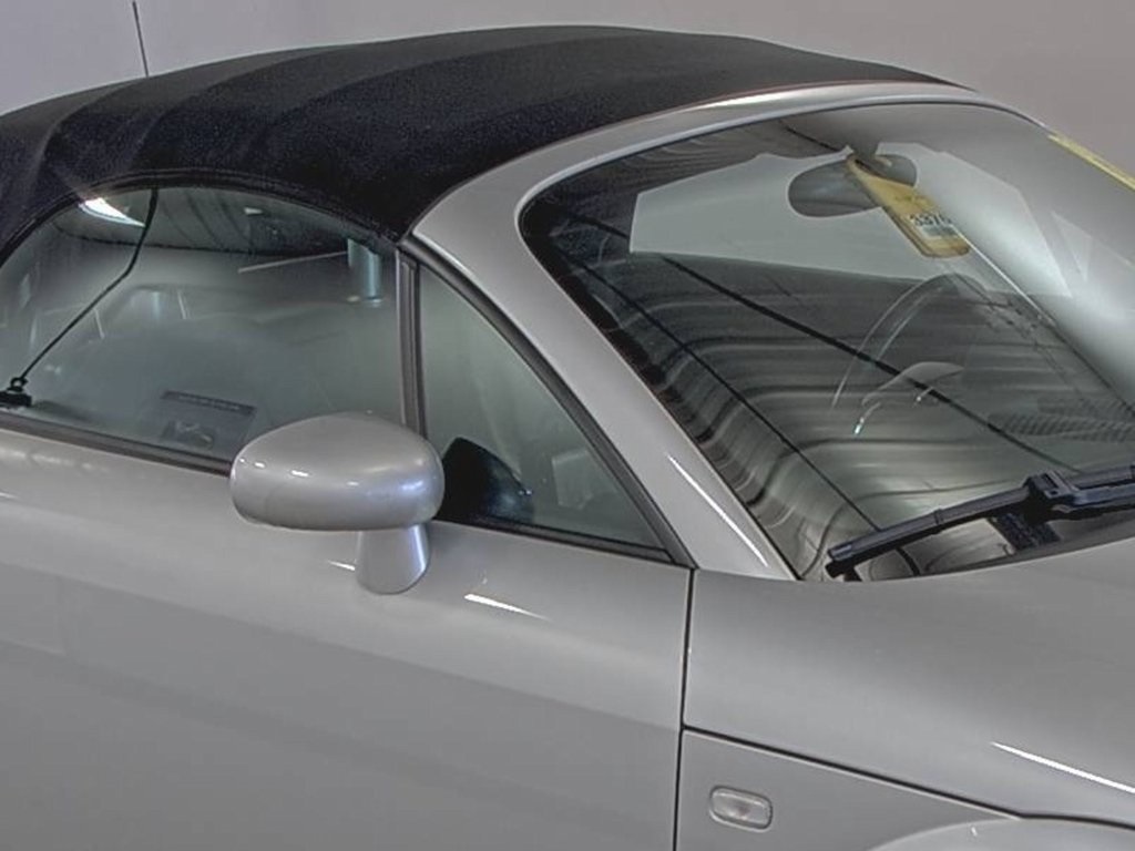 2004 Audi TT Roadster photo 12