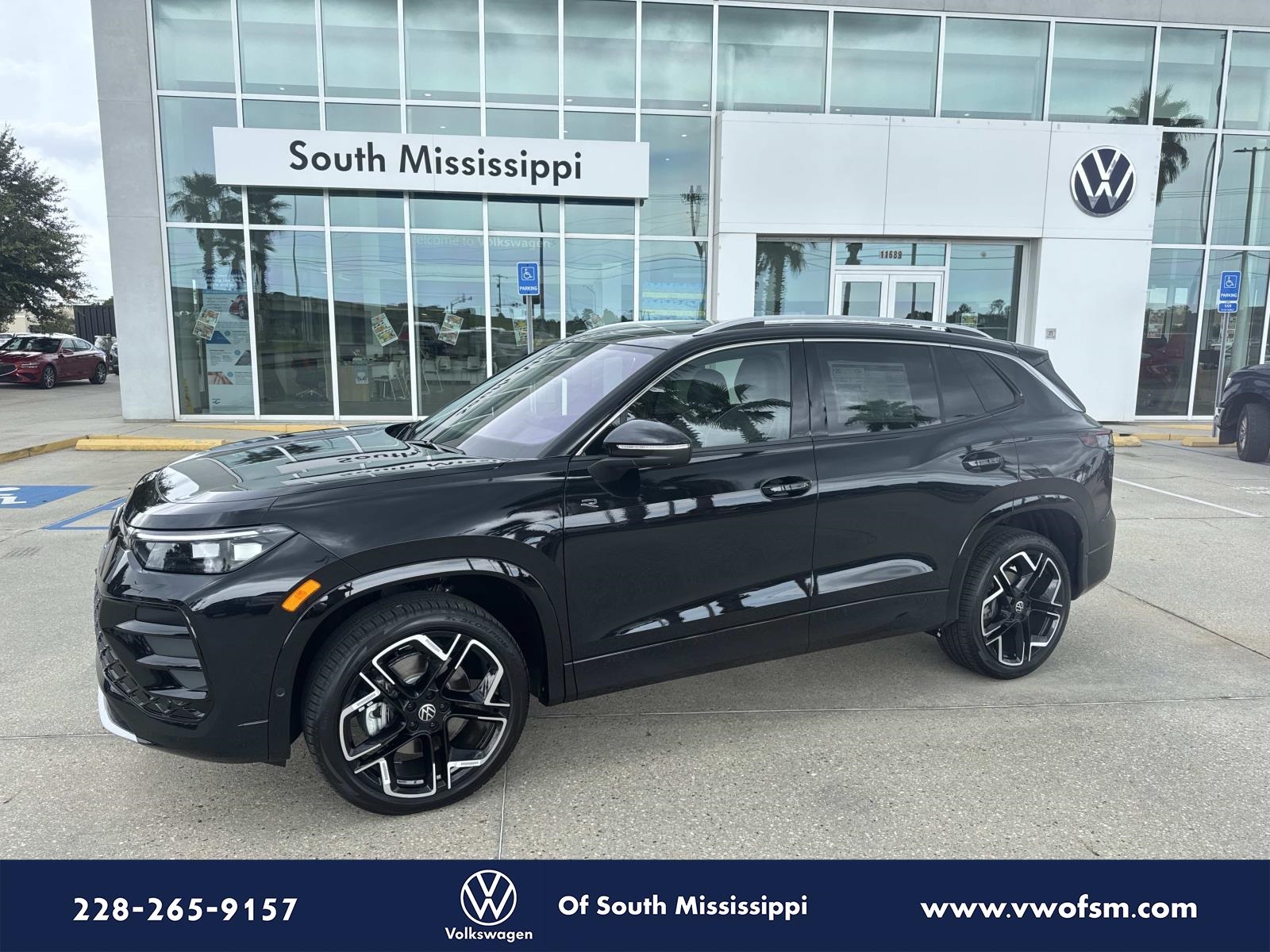 2025 Volkswagen Tiguan SEL R-LINE