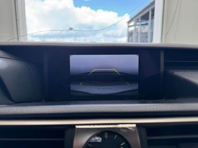 2019 Lexus IS 300 photo 26