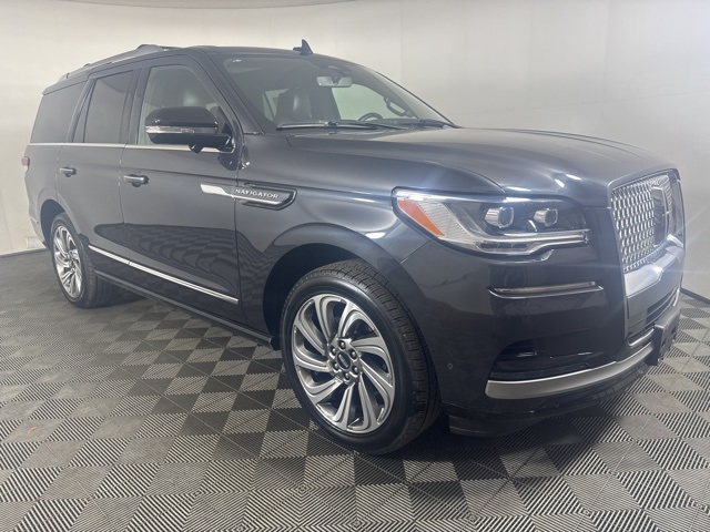 2024 Lincoln Navigator Reserve's photo