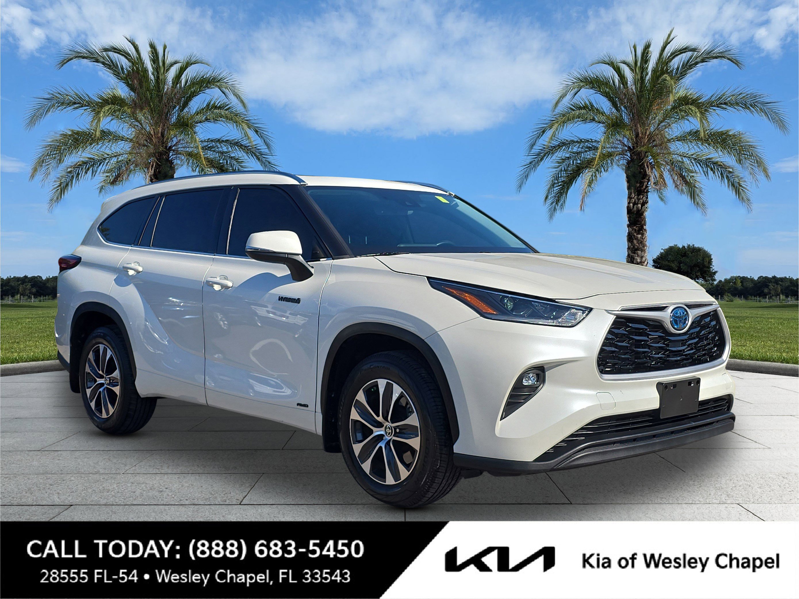 2021 Toyota Highlander XLE's photo