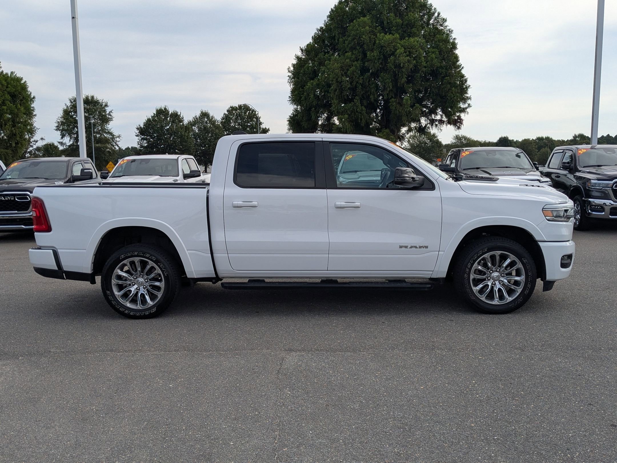 2025 Ram 1500 Laramie photo 4
