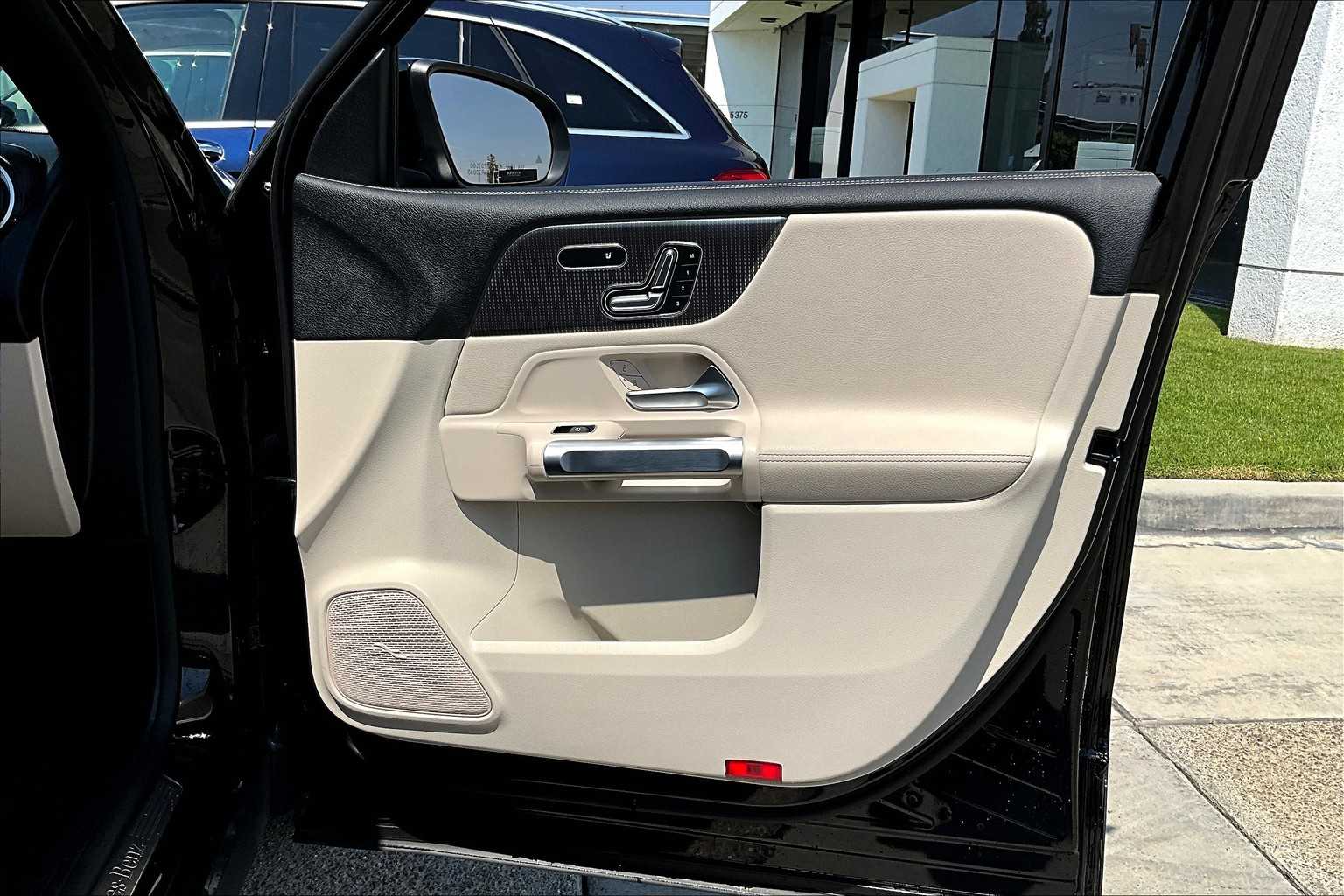 2023 Mercedes Benz EQB photo 21