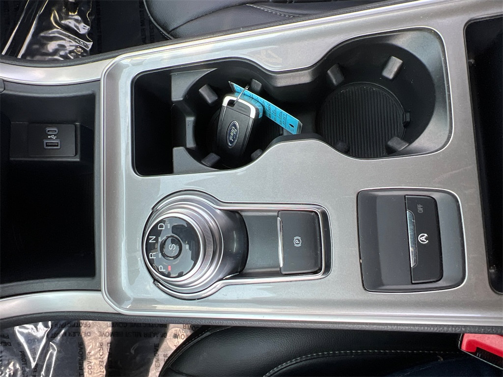 2024 Ford Edge SEL photo 13