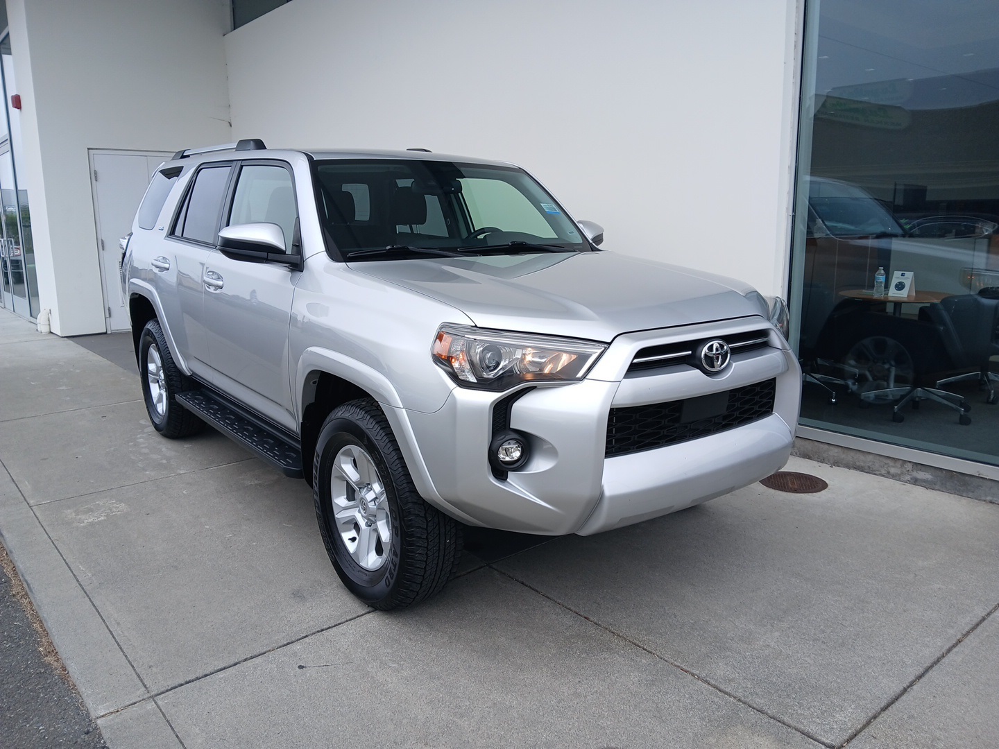 2024 Toyota 4Runner SR5's photo