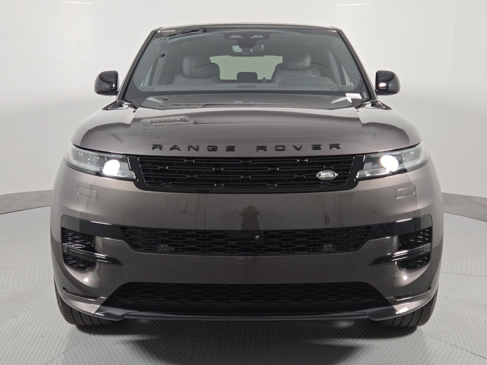 2025 Land Rover Range Rover Sport SE photo 6