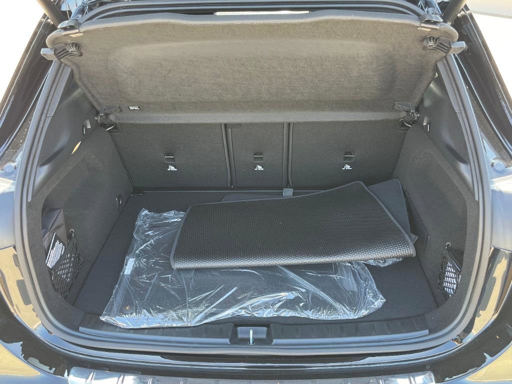 2026 Mercedes Benz GLA 250 photo 21