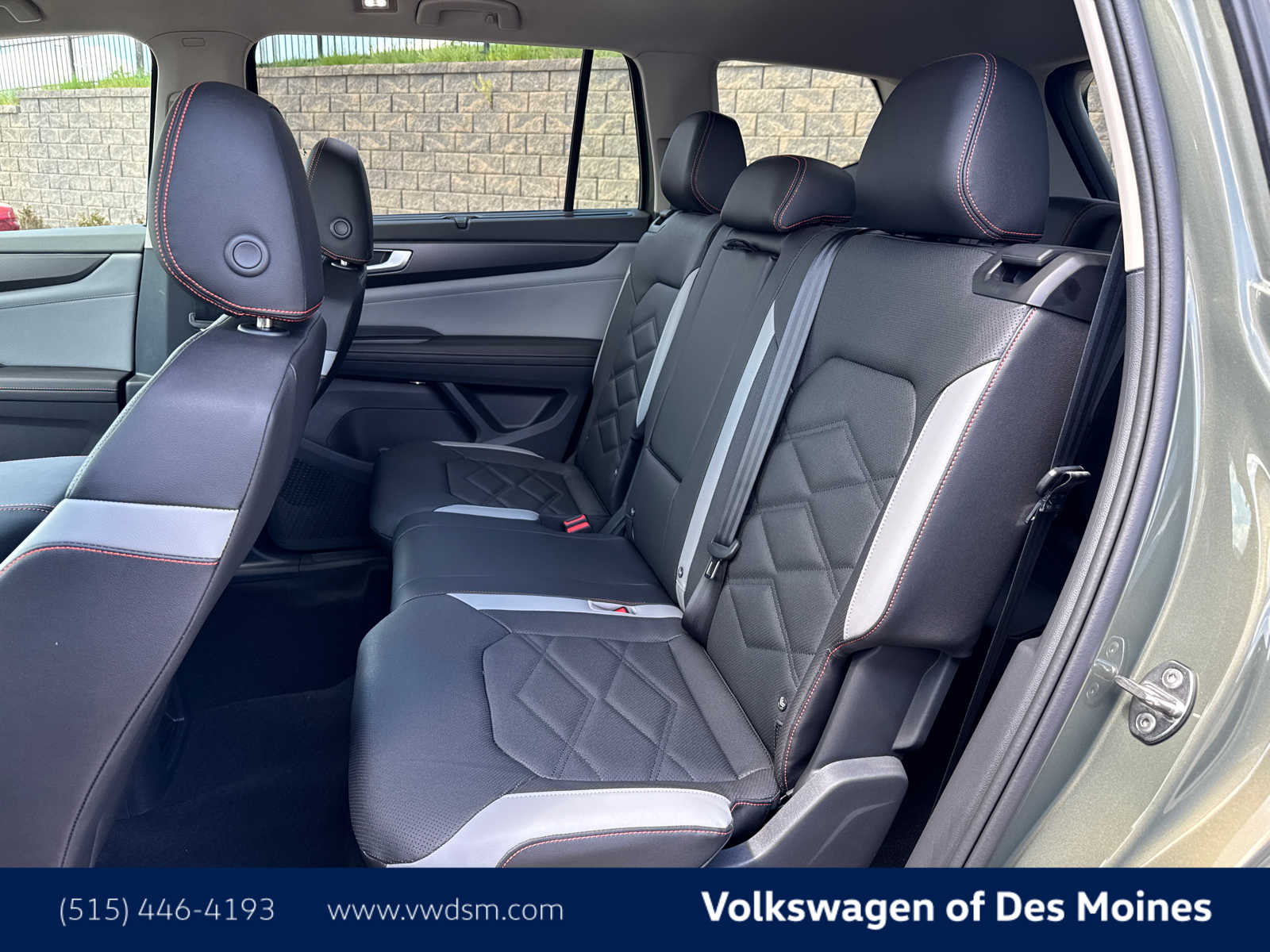 2025 Volkswagen Atlas Peak Edition SE photo 10