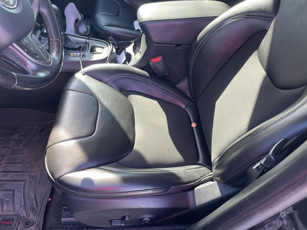 2021 Jeep Cherokee Latitude photo 3