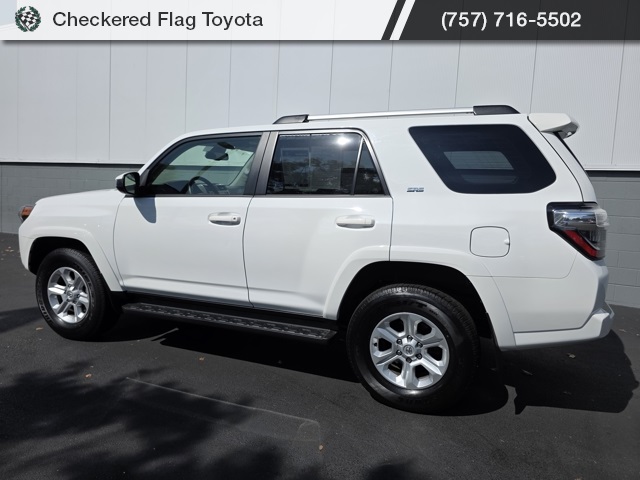 2024 Toyota 4Runner SR5 photo 4