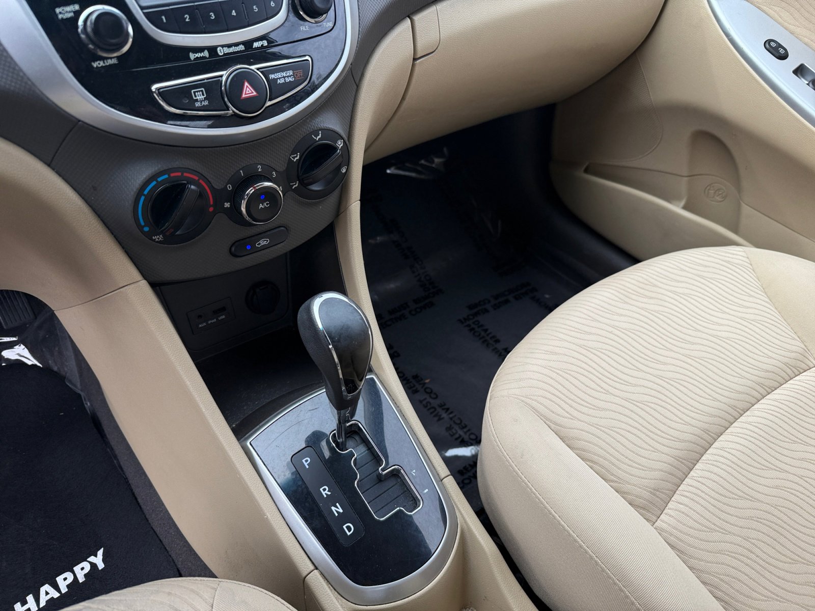 2012 Hyundai Accent GLS photo 13