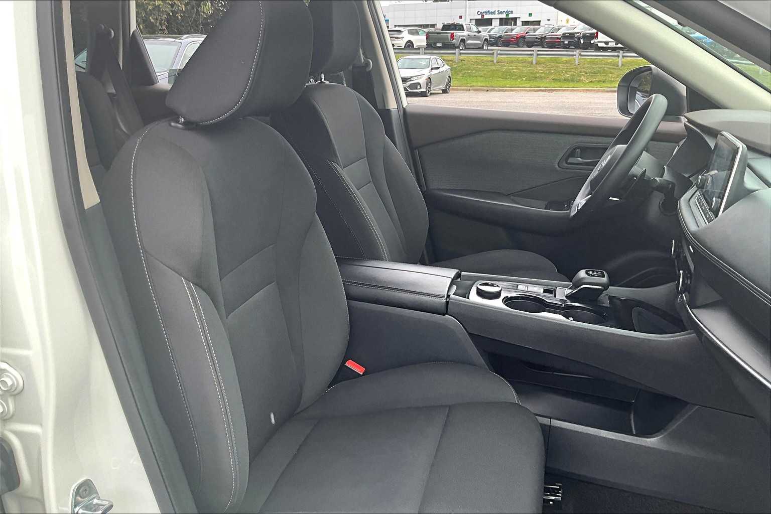2023 Nissan Rogue S AWD photo 8