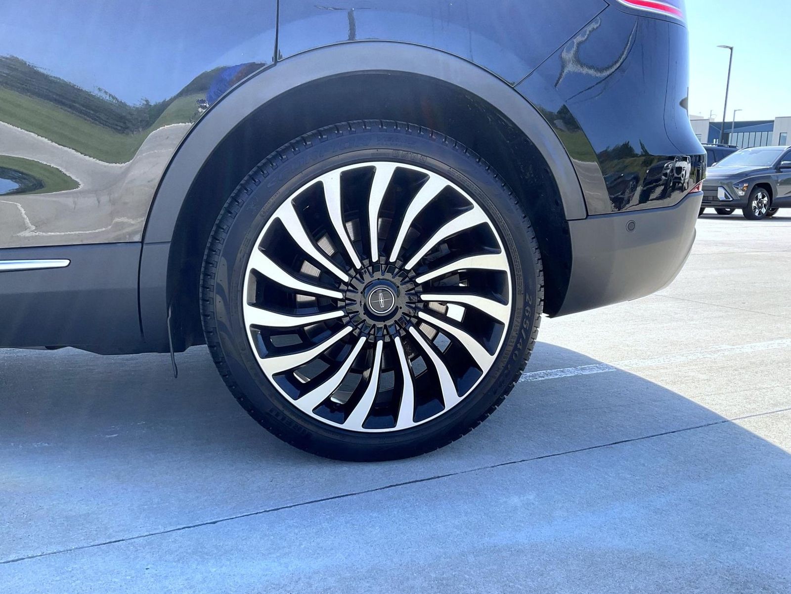 2019 Lincoln Nautilus Black Label photo 23