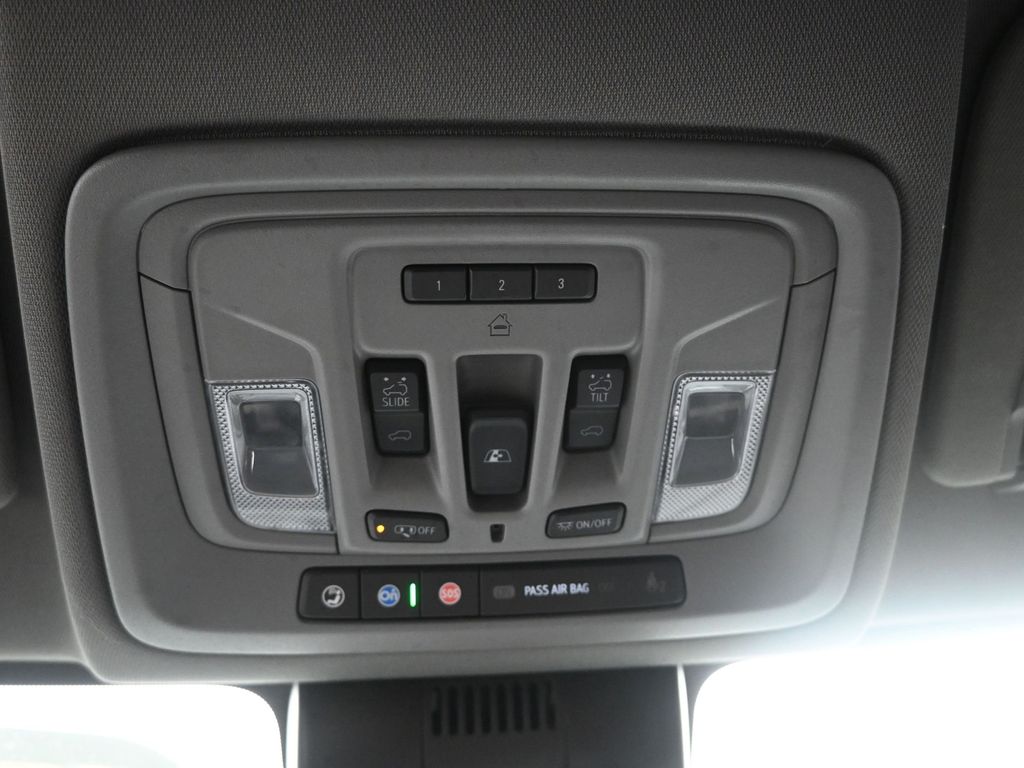 2023 Chevrolet Silverado 1500 LTZ photo 11