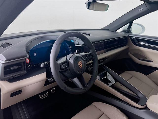 2025 Porsche Macan Electric photo 4