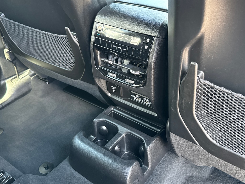 2023 Jeep Grand Cherokee Altitude photo 17