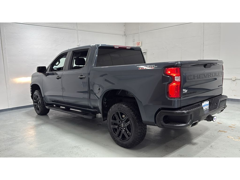 2022 Chevrolet Silverado 1500 Custom Trail Boss photo 3