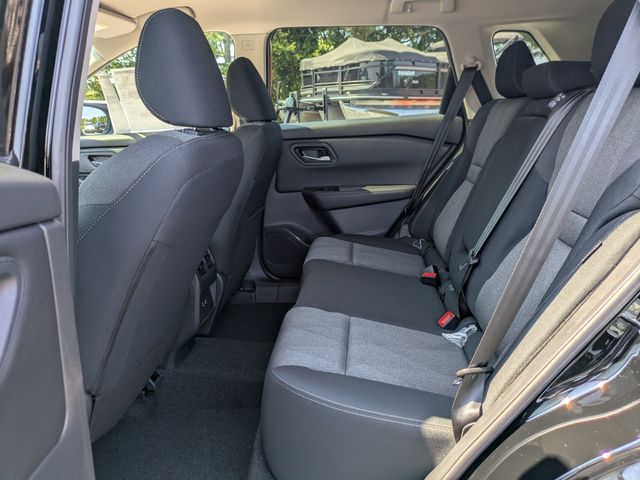 2026 Nissan Rogue SV photo 4