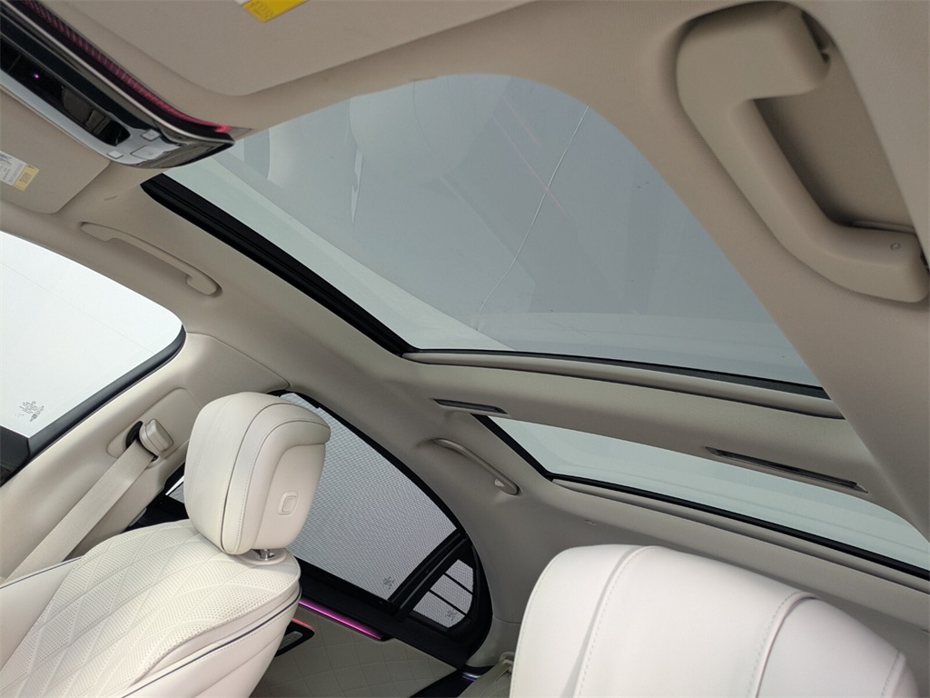 2024 Mercedes Benz S 580e 4MATIC photo 12