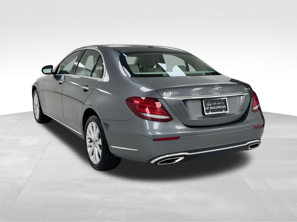 2019 Mercedes Benz E 300 4MATIC photo 3