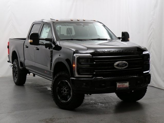 2025 Ford Super Duty F-250® Platinum®
