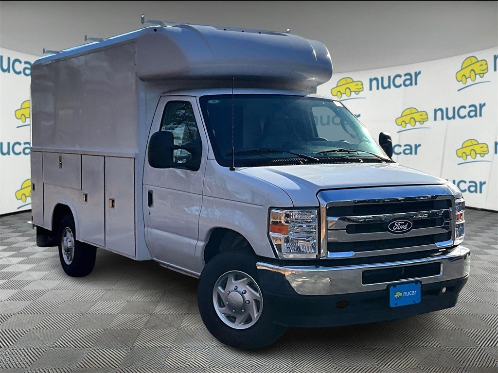2026 Ford E-Series Cutaway Base's photo
