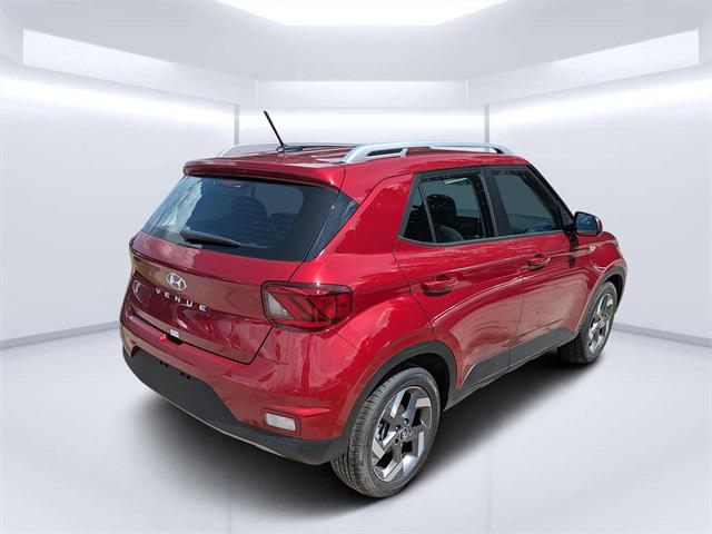 2025 Hyundai Venue SEL photo 3