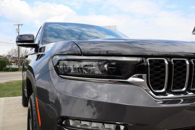 2025 Jeep Grand Cherokee Limited photo 4
