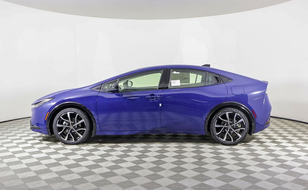 2026 Toyota Prius Plug-in Hybrid XSE photo 3