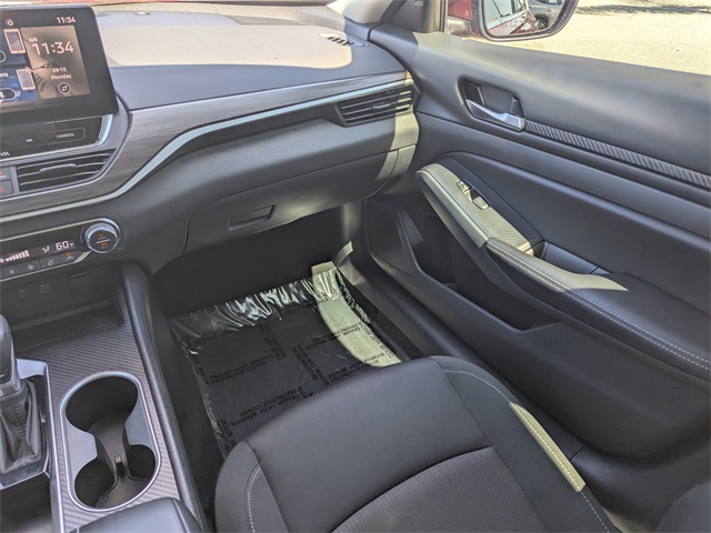 2025 Nissan Altima 2.5 SV photo 9