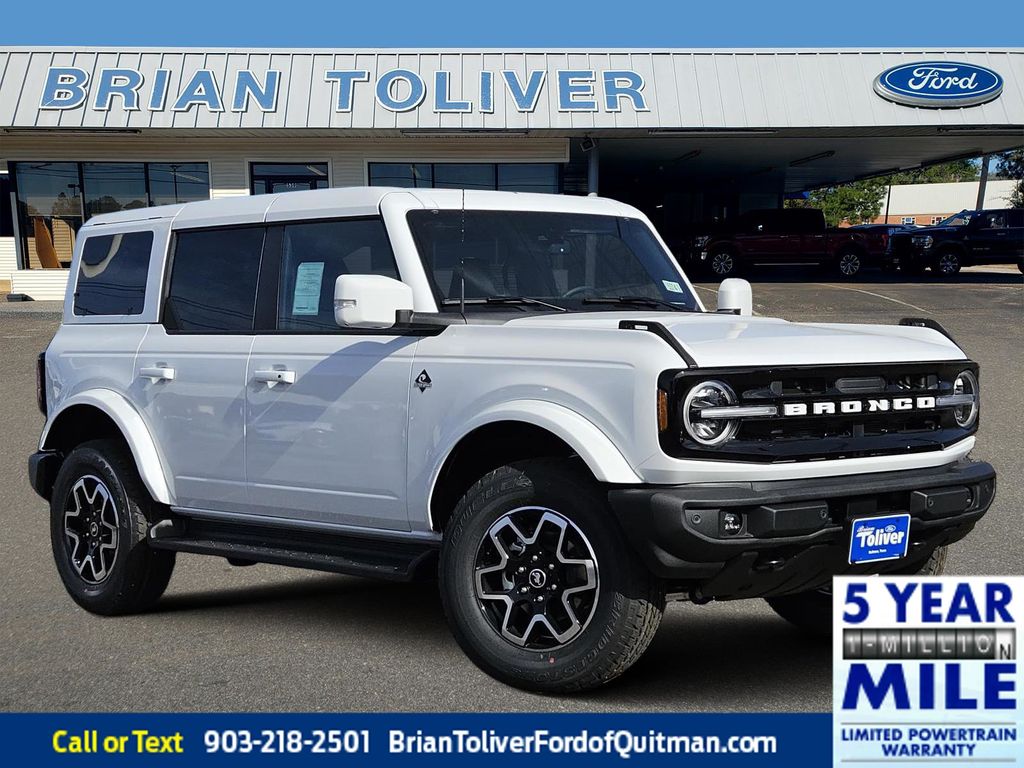 2025 Ford Bronco 4-Door Outer Banks's photo