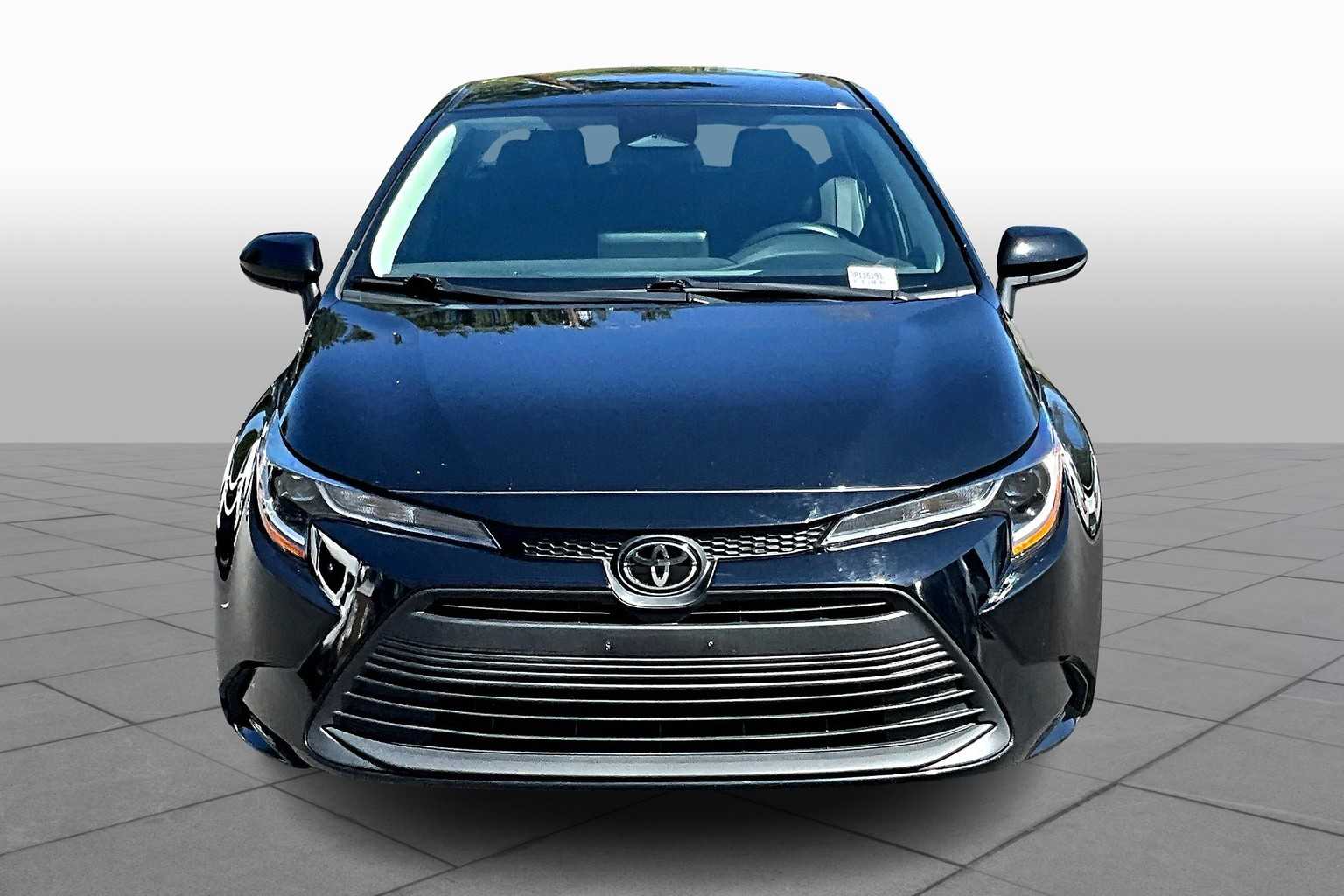 2024 Toyota Corolla LE photo 3