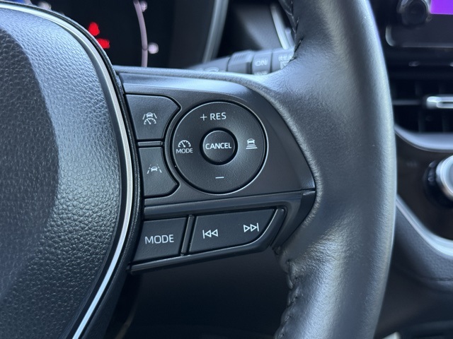 2024 Toyota Corolla Cross XLE photo 27