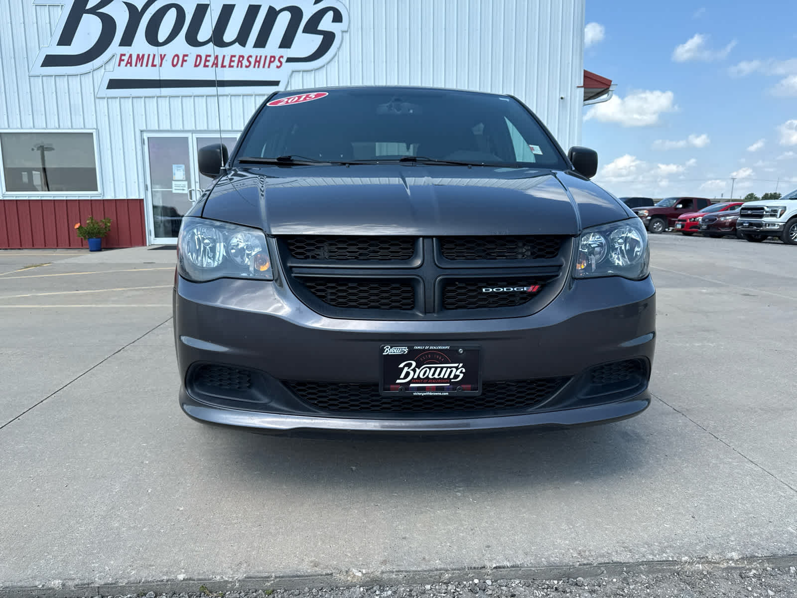 Used 2015 Dodge Grand Caravan SE with VIN 2C4RDGBG0FR586924 for sale in West Branch, IA