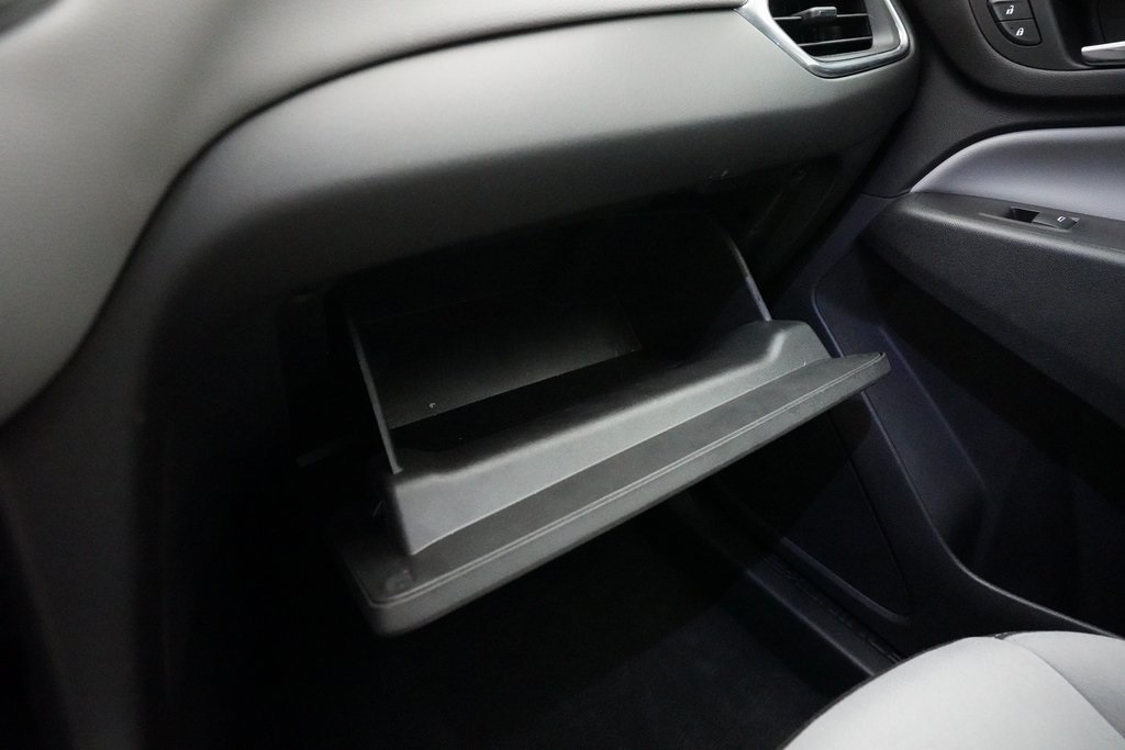 2020 Chevrolet Equinox LT photo 25