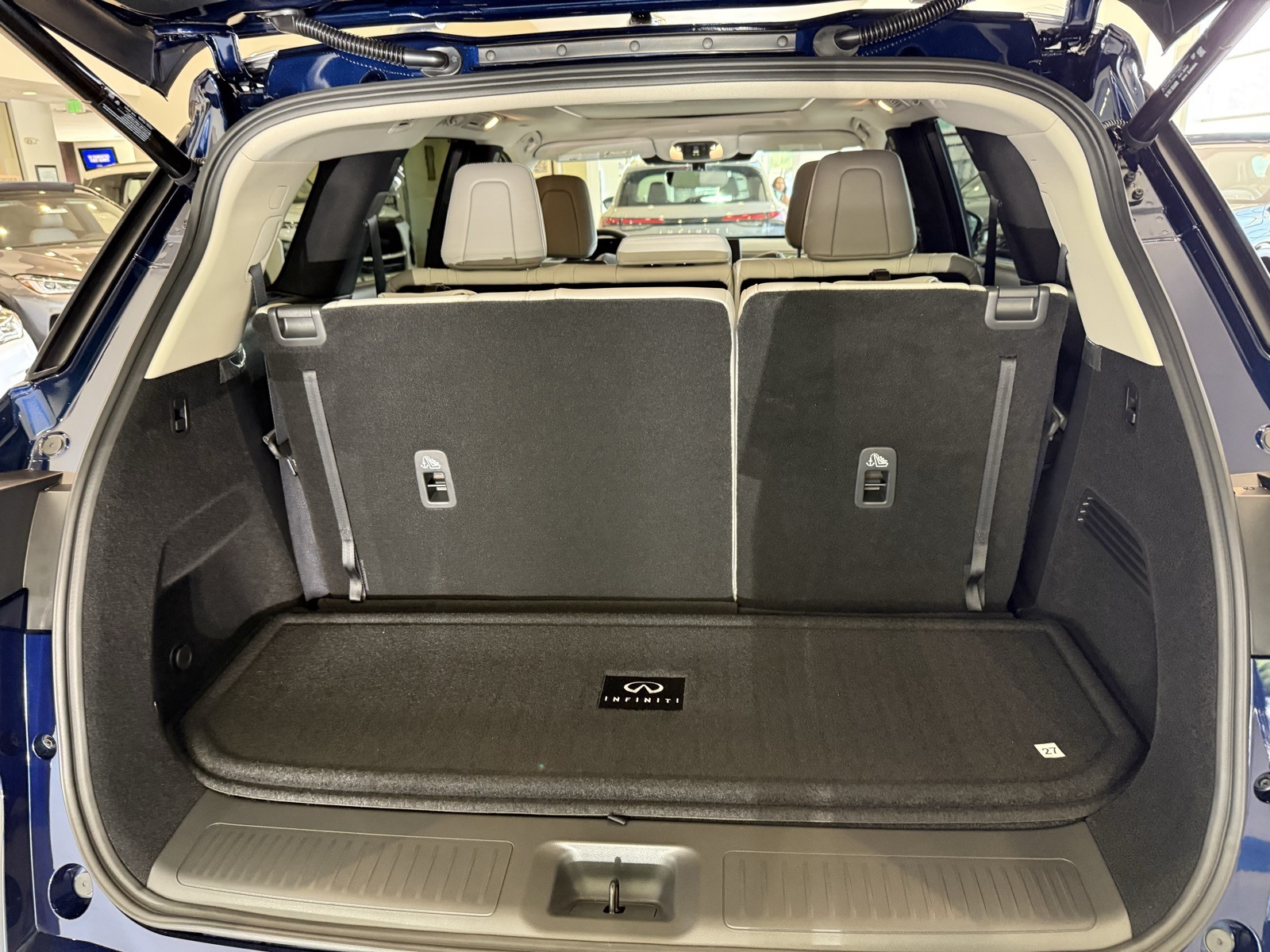 2026 Infiniti QX60 Luxe photo 30