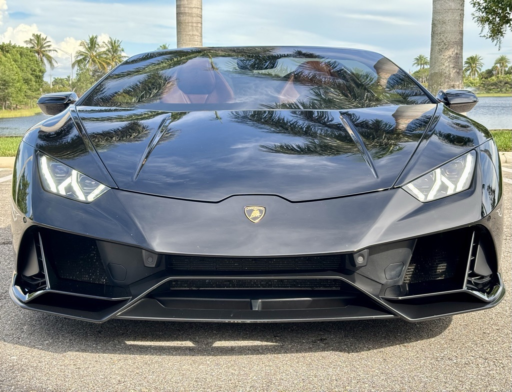 2020 Lamborghini Huracan Evo Base photo 4