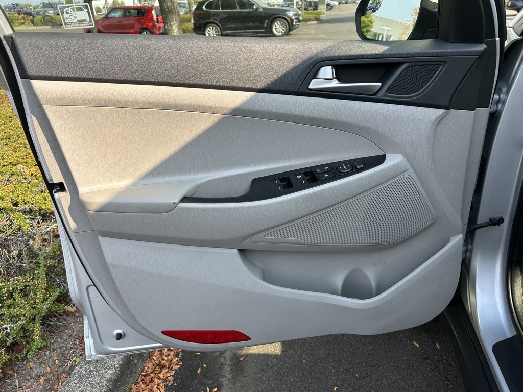 2019 Hyundai Tucson SE photo 8