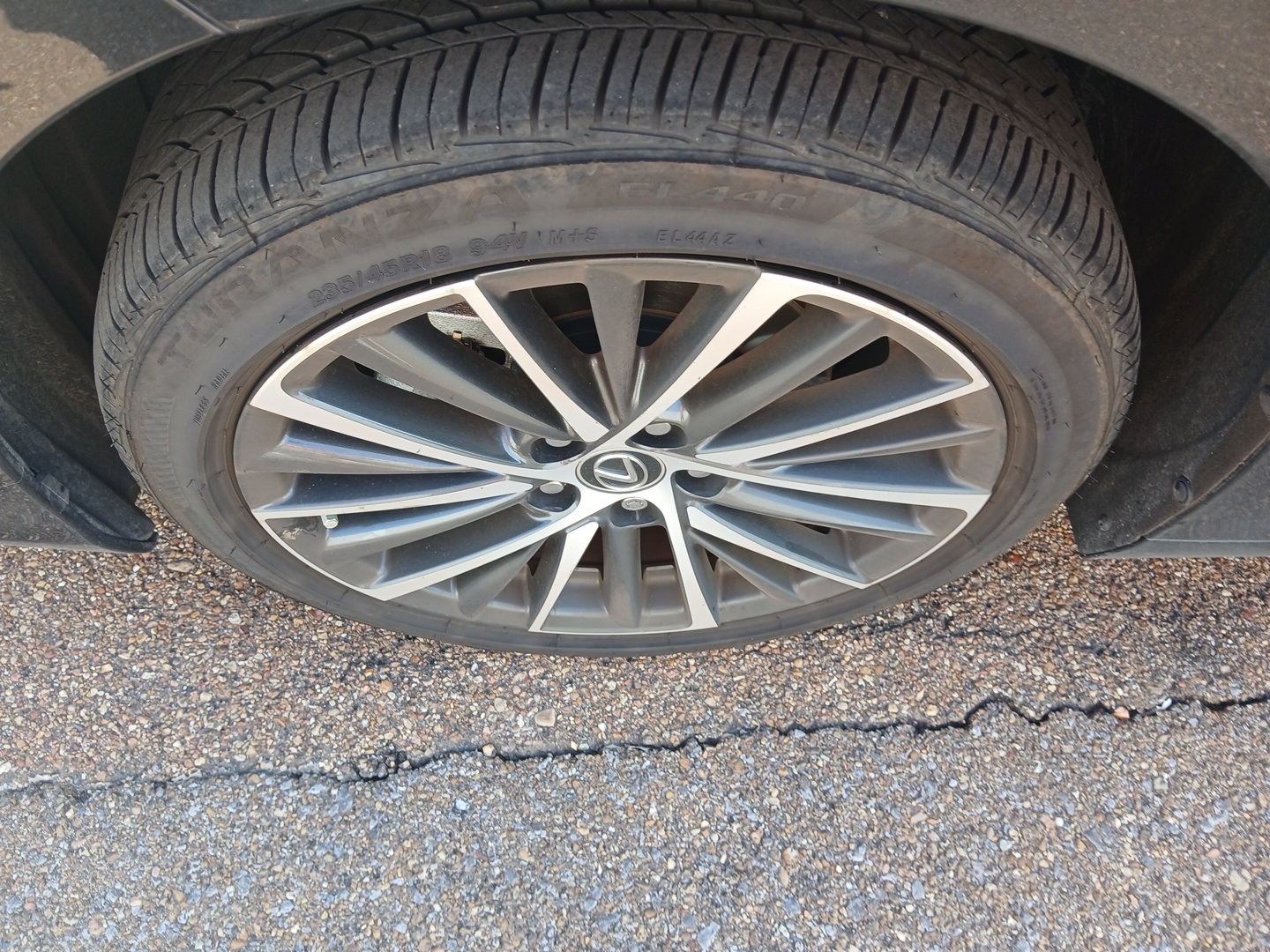 2025 Lexus ES 350 photo 4