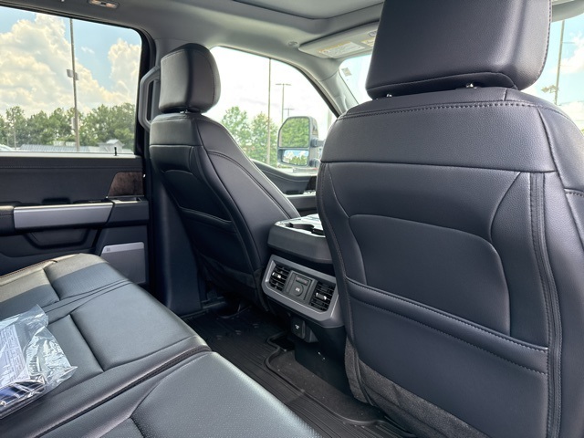 2025 Ford F-350 photo 18