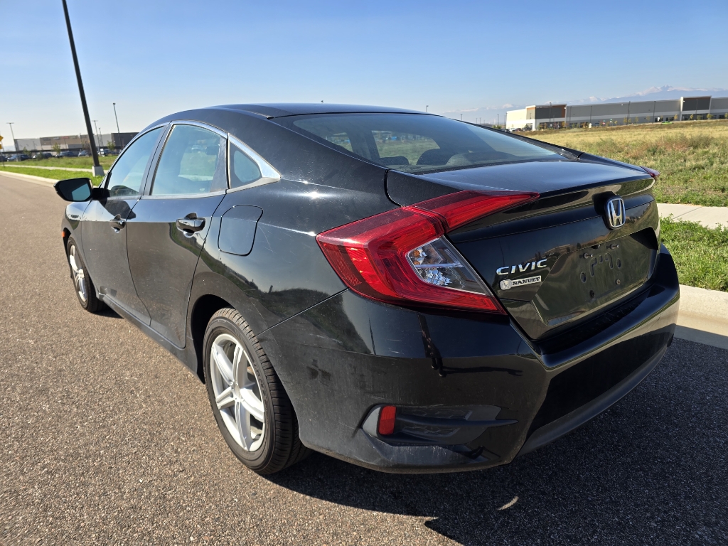 2017 Honda Civic LX photo 3
