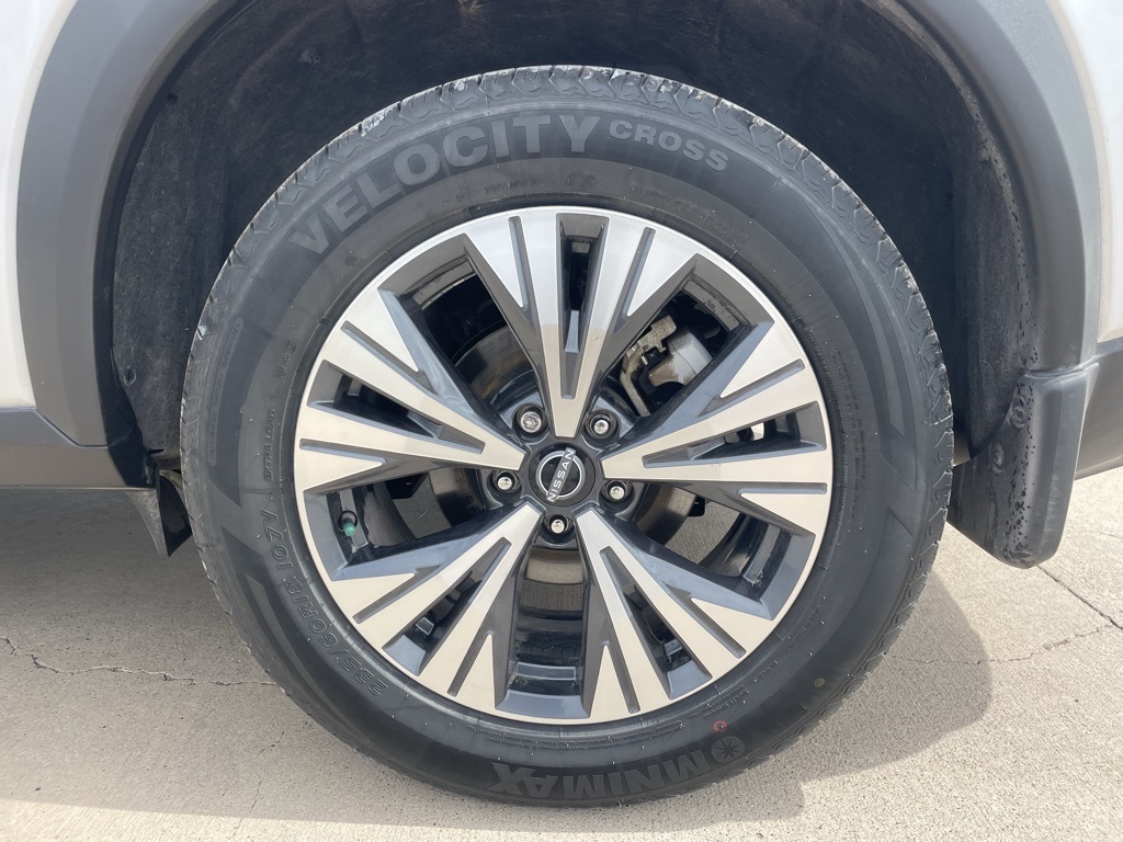 2023 Nissan Rogue SV photo 20