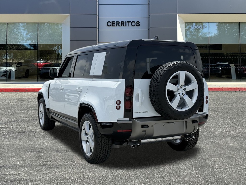 2025 Land Rover Defender 110 X-Dynamic SE photo 4