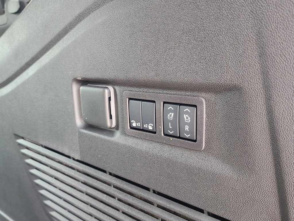 2026 Gmc Yukon XL AT4 photo 55