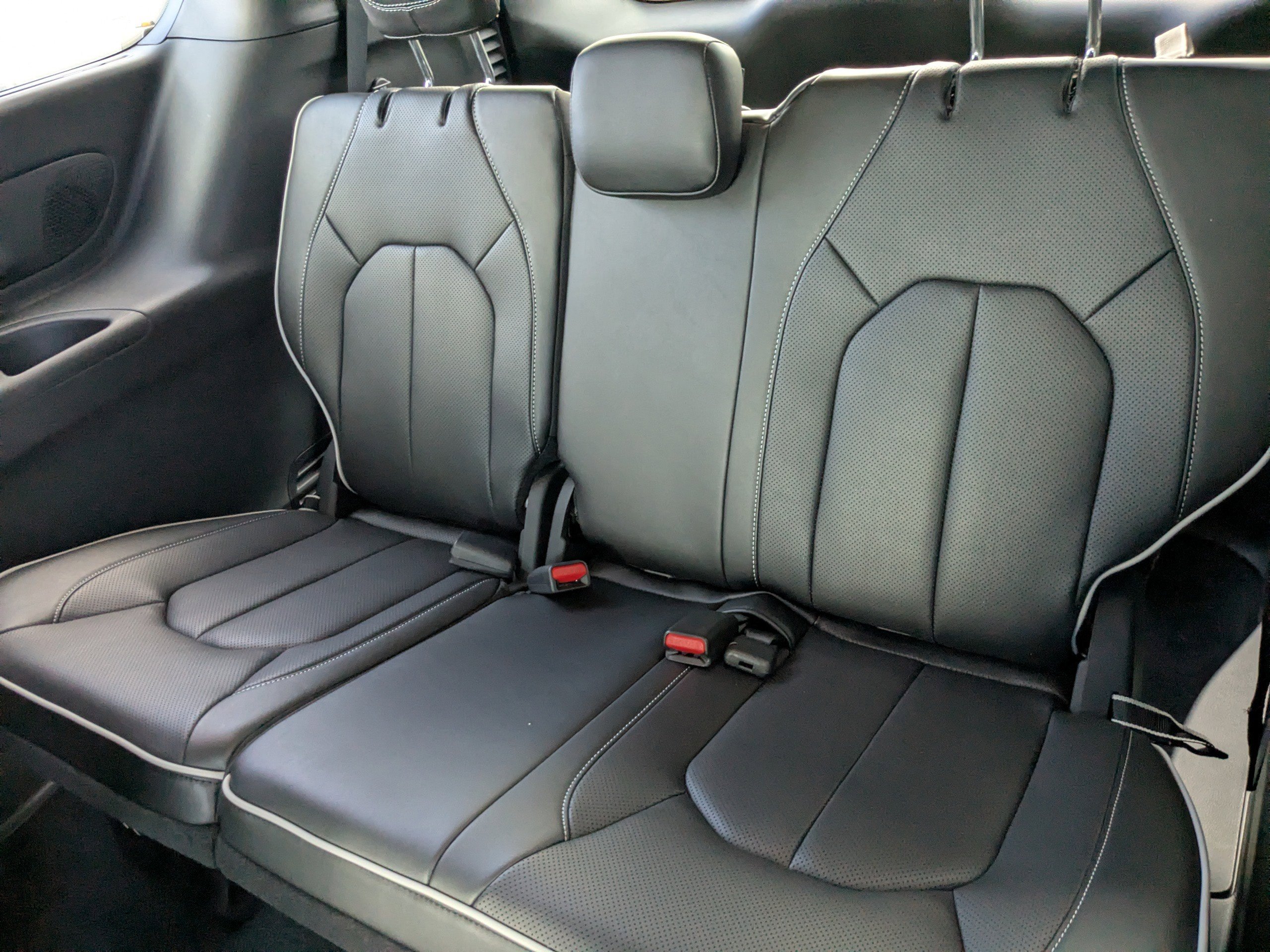 2025 Chrysler Pacifica Limited photo 16