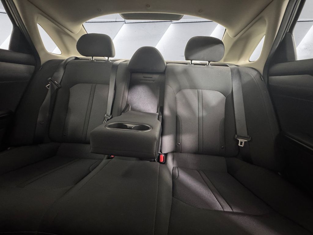 2023 Kia K5 LXS photo 18