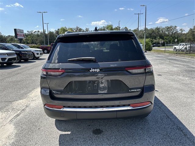 2025 Jeep Grand Cherokee Laredo X photo 4